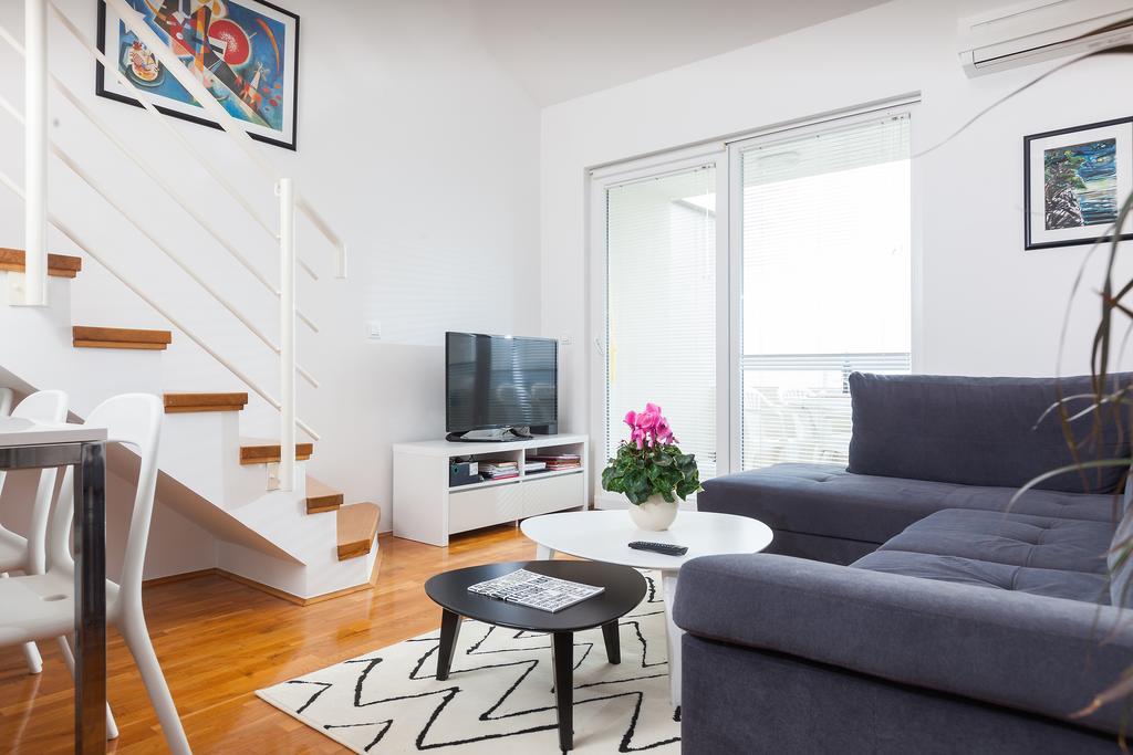 New Gallery Apartment With Beautiful View Башка-Вода Екстер'єр фото