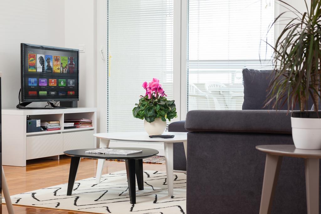 New Gallery Apartment With Beautiful View Башка-Вода Екстер'єр фото